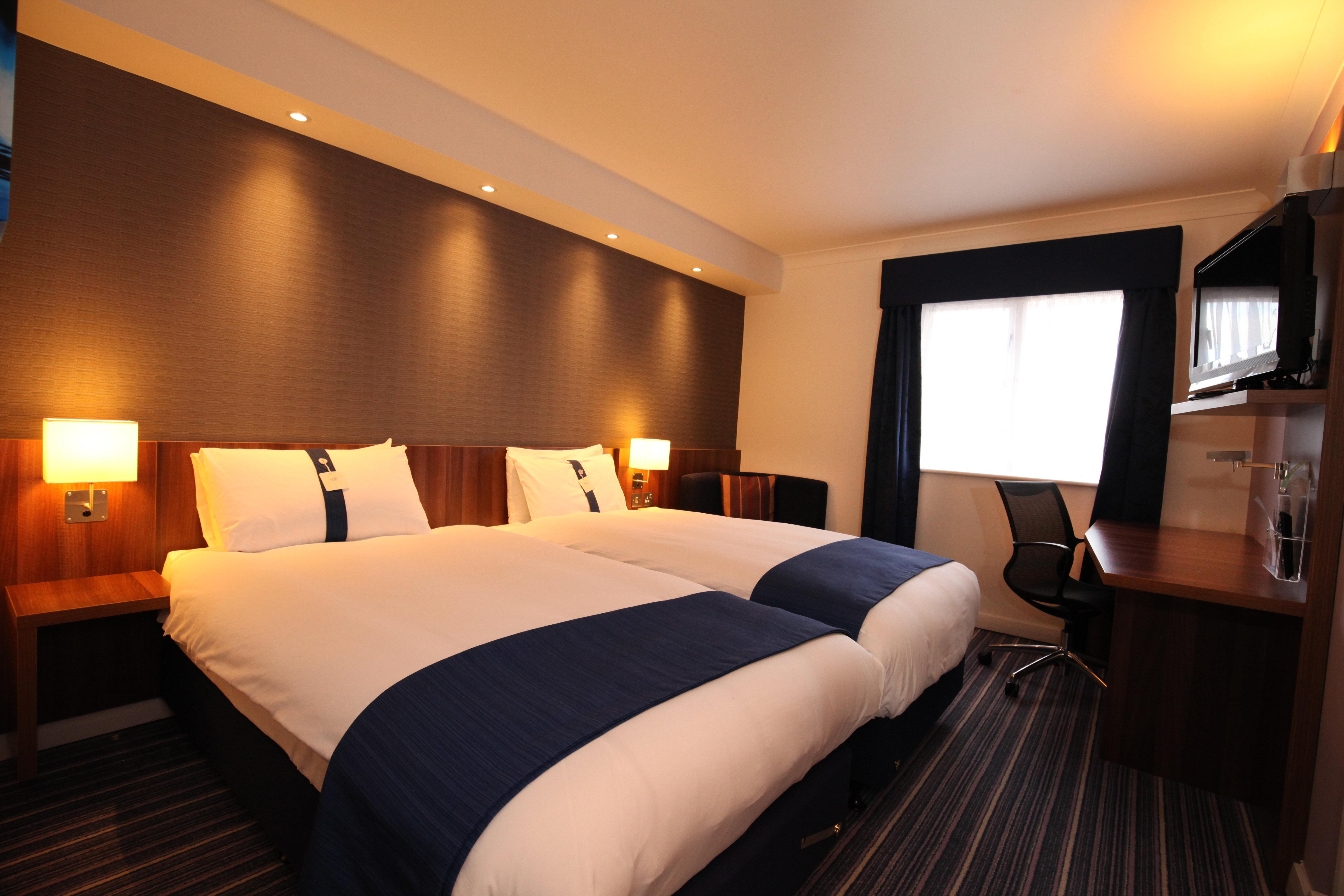 Holiday Inn Express York By Ihg Exterior photo