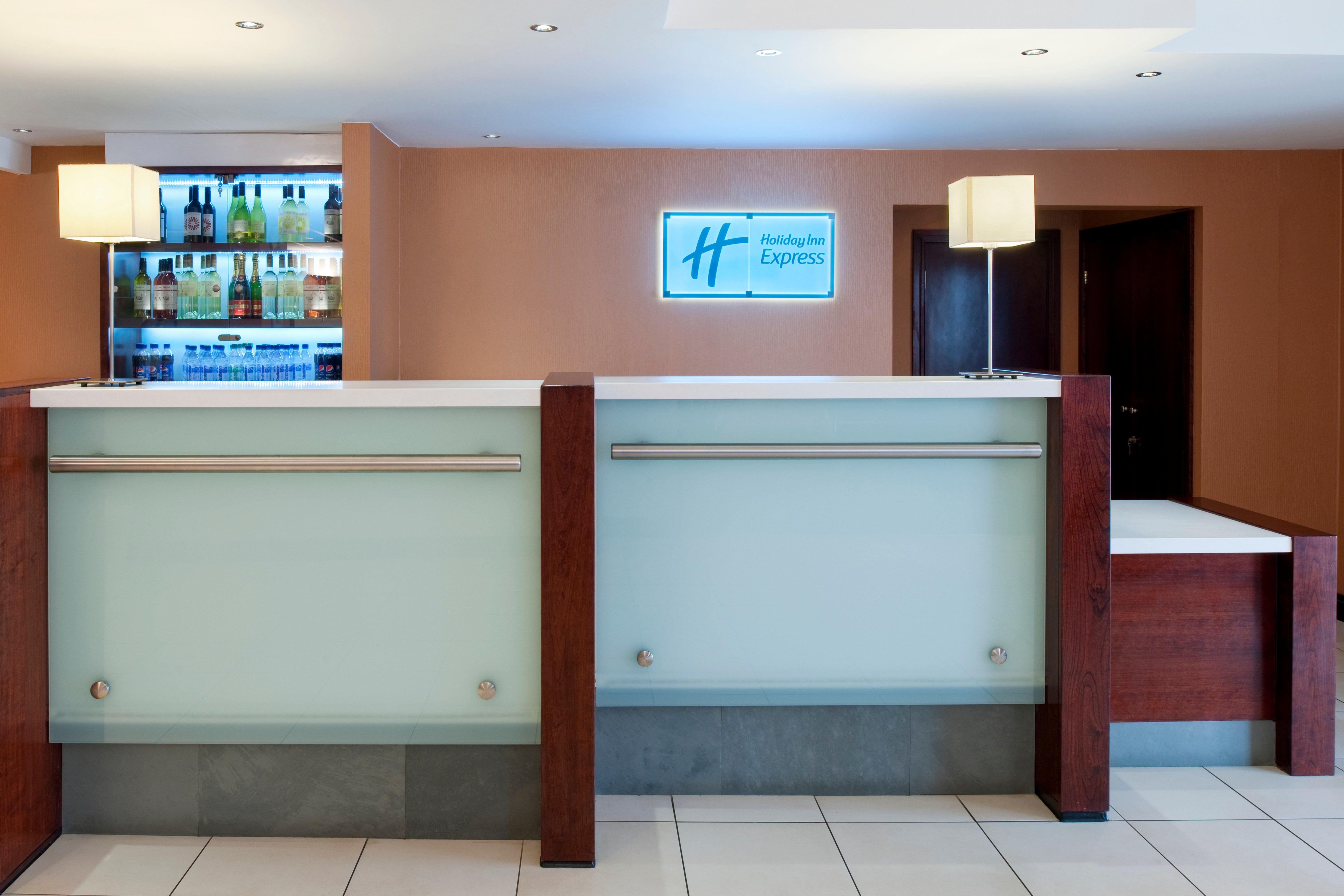 Holiday Inn Express York By Ihg Exterior photo