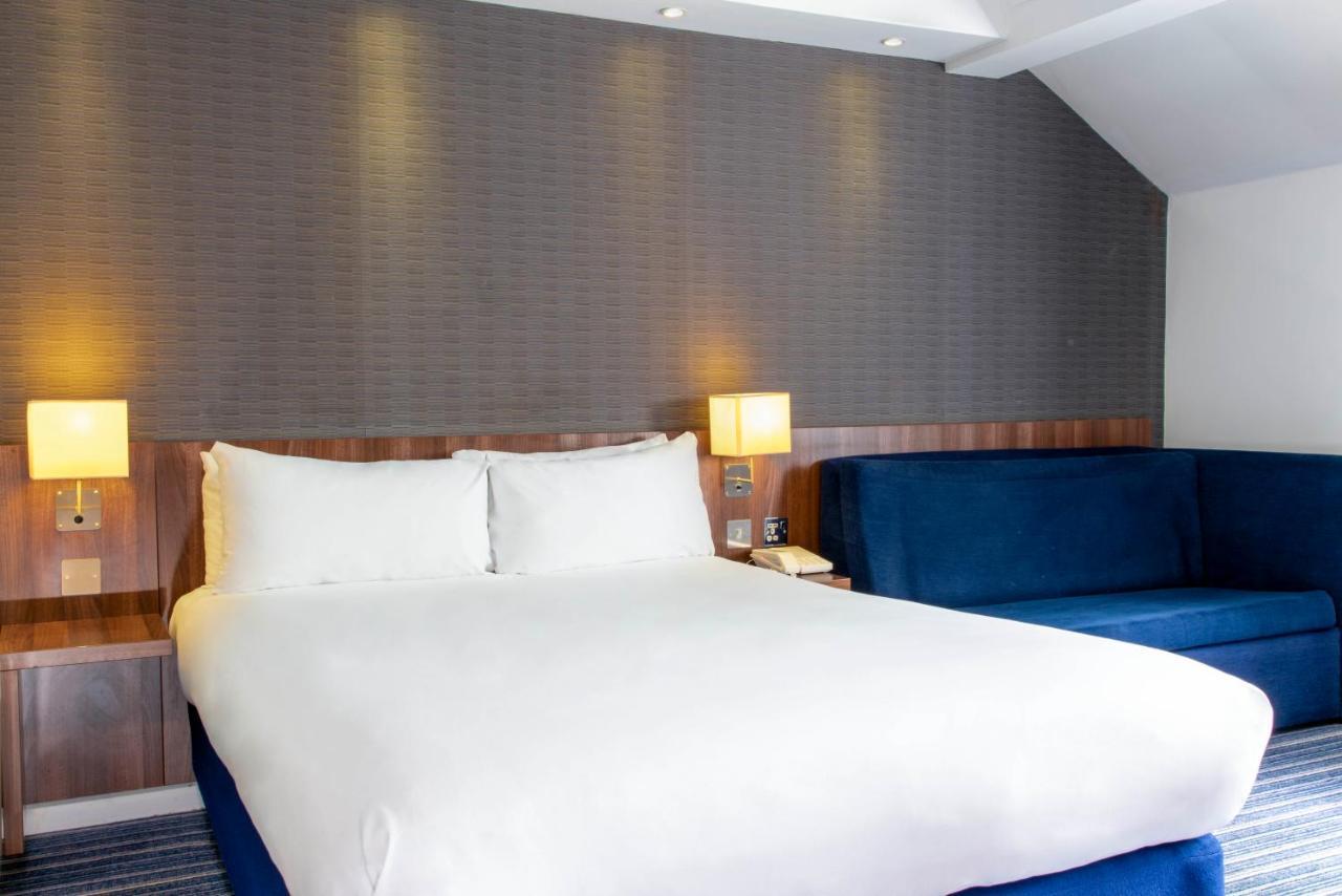 Holiday Inn Express York By Ihg Room photo