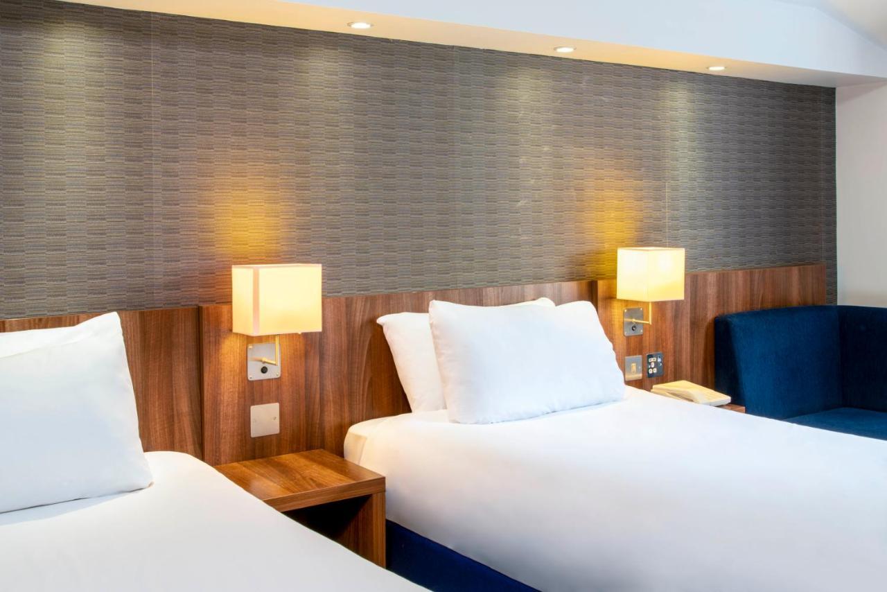 Holiday Inn Express York By Ihg Room photo