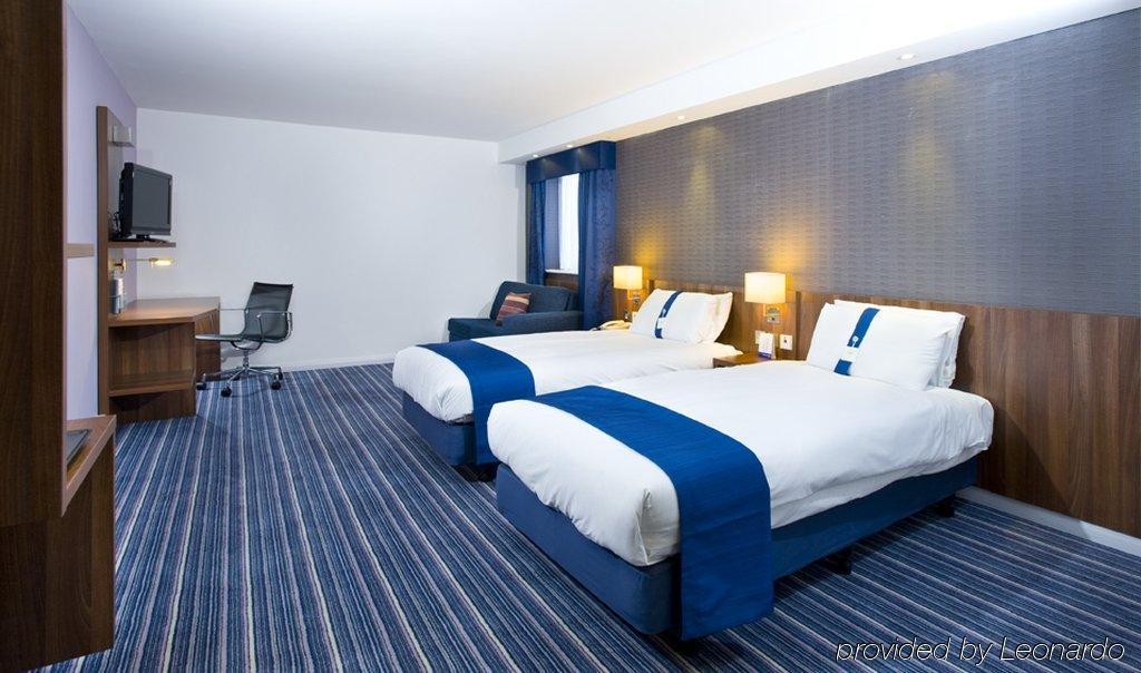 Holiday Inn Express York By Ihg Exterior photo